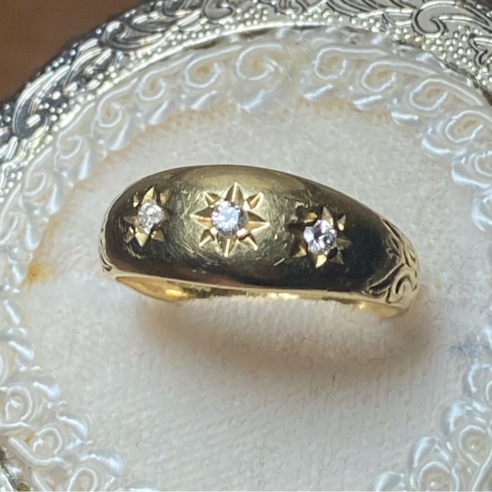 18K Round Brilliant Cut Diamonds Stars Size 7